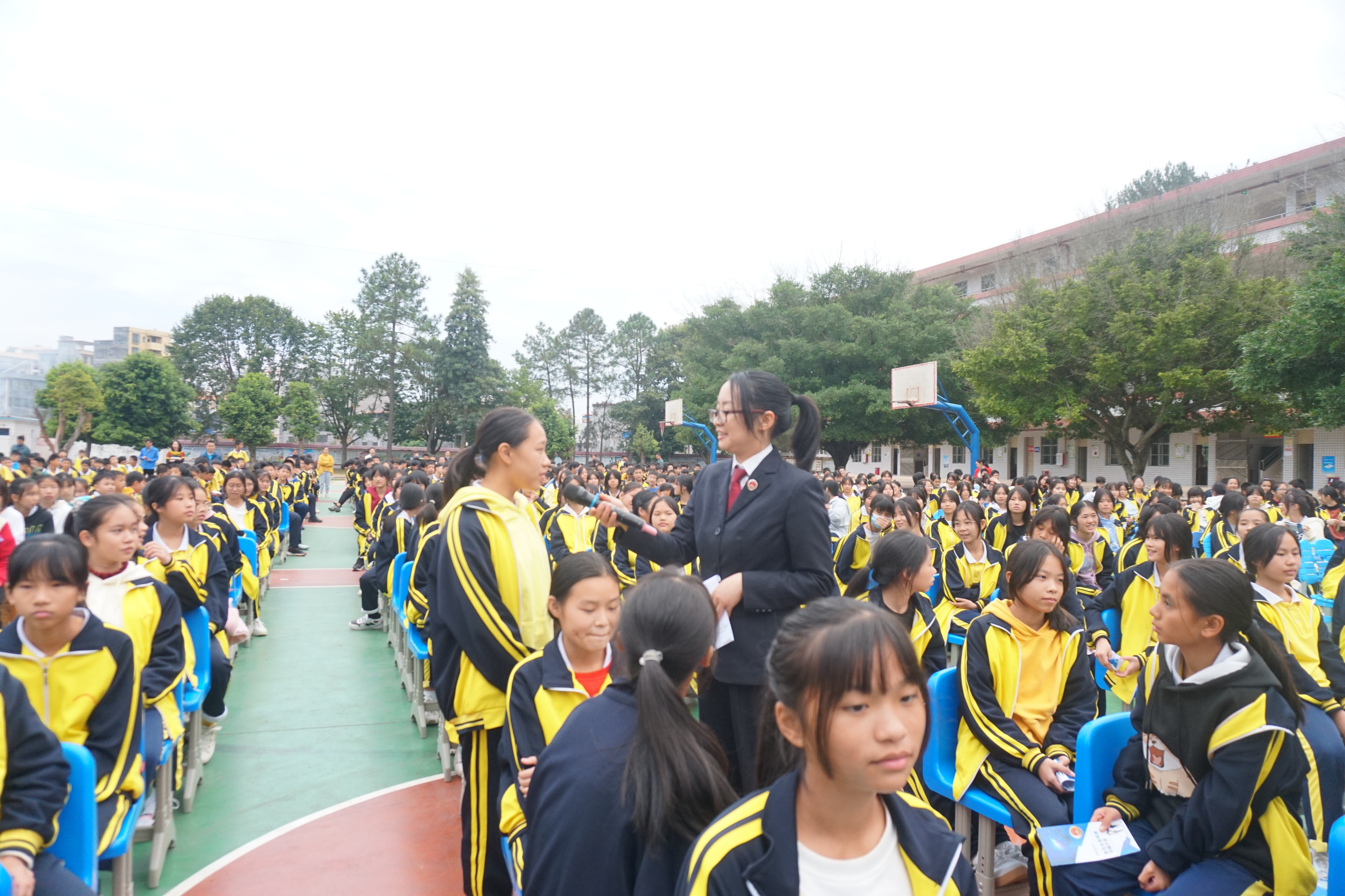 我为群众办实事与法同行从我做起仁化县人民检察院联合周田中学开展